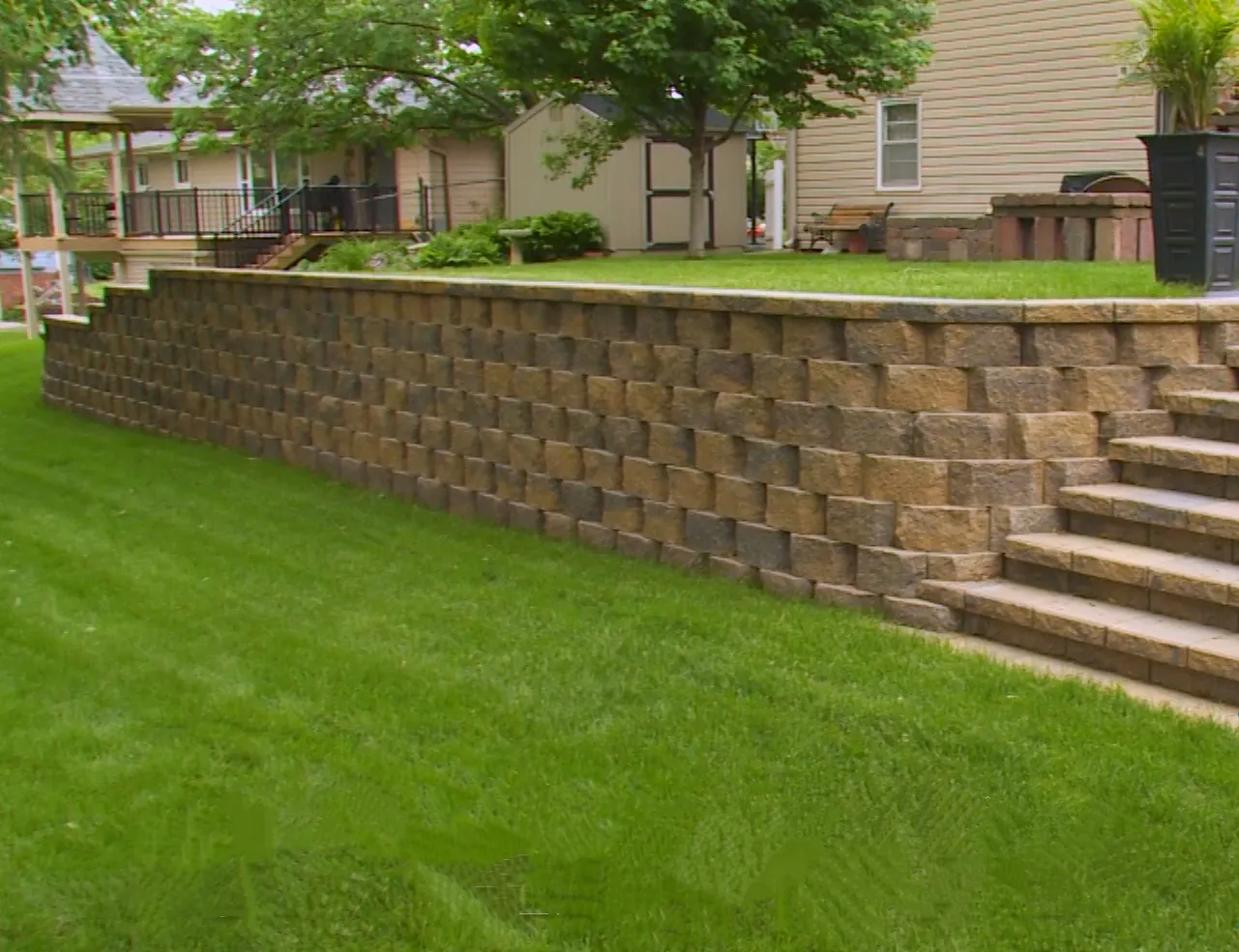 Back-yard-Omaha-Retaining-Wall-Above-and-Beyond-CGM-3